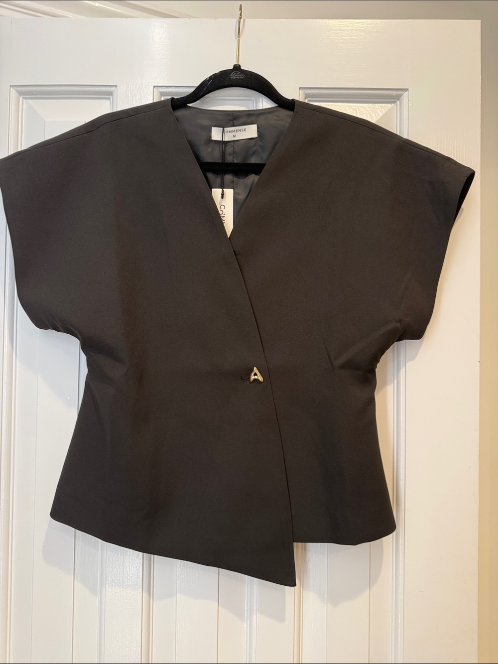 Commense trendy v neck button down blouse medium NWT